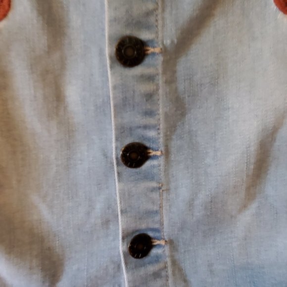 Guess Women's Blue Denim Mini Skirt Embroidered Floral Applique Button Up Size L - Picture 5 of 13